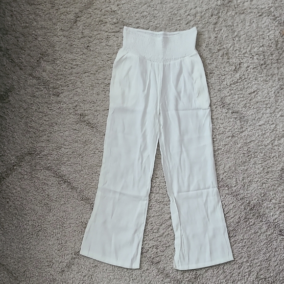 Pants - Flowy white Linen Pants With Pockets (Small/medium)